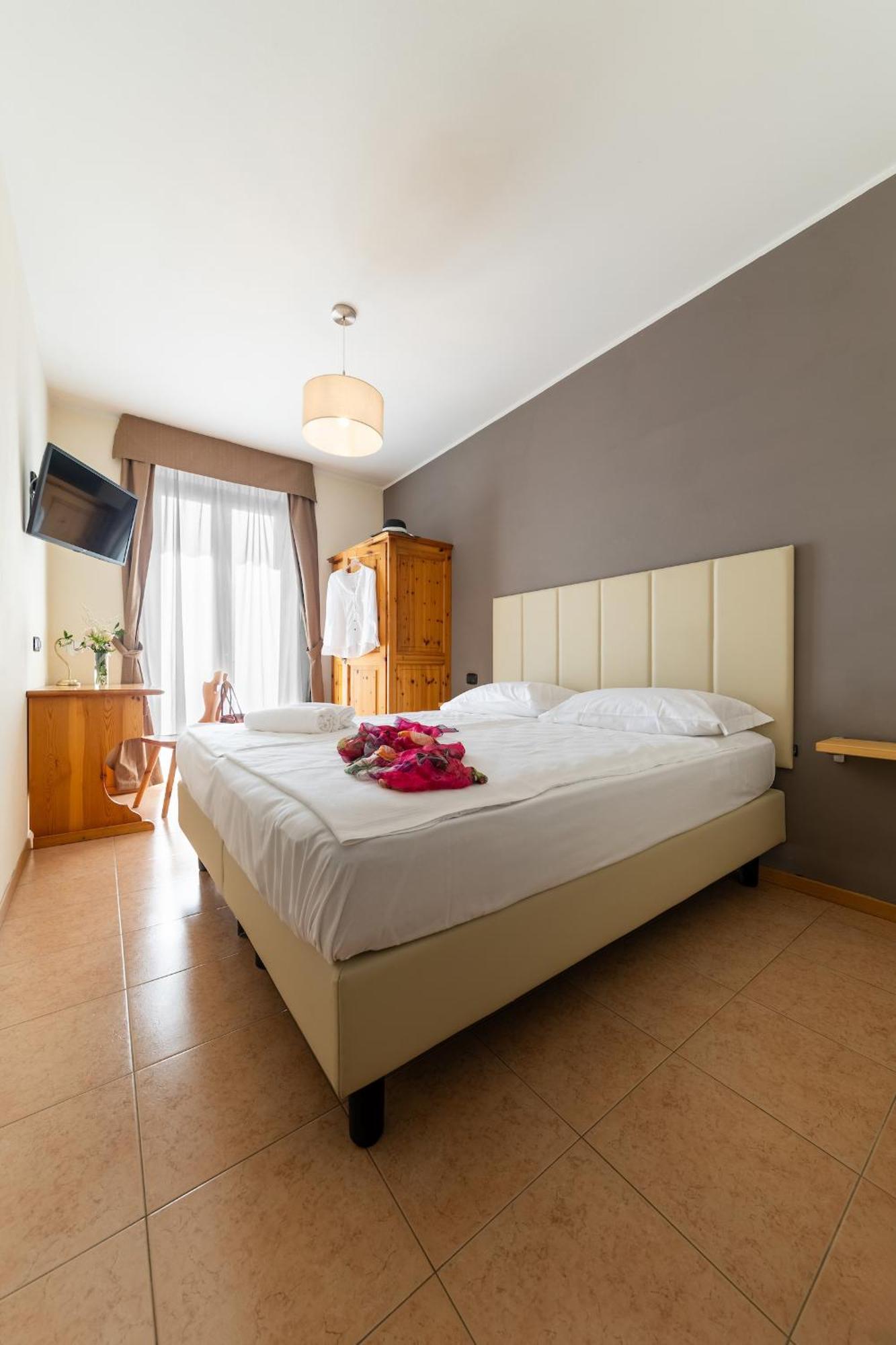 Agritur Eden Marone Villa Riva del Garda Bagian luar foto