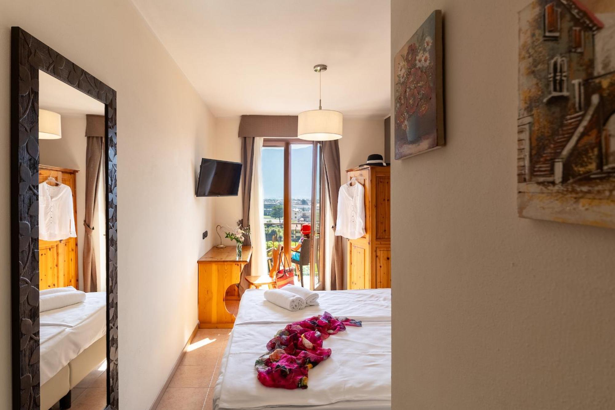 Agritur Eden Marone Villa Riva del Garda Bagian luar foto