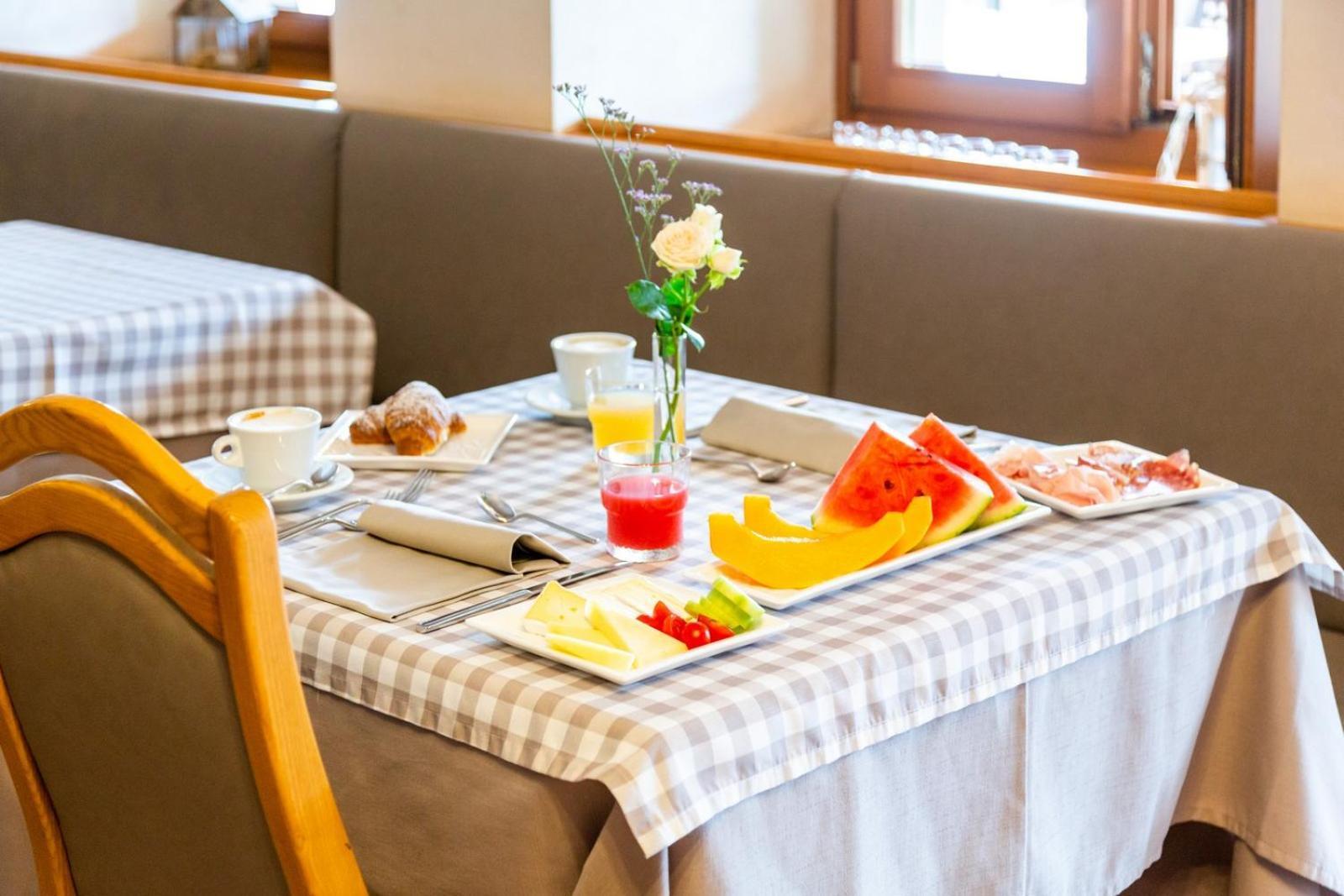 Agritur Eden Marone Villa Riva del Garda Bagian luar foto