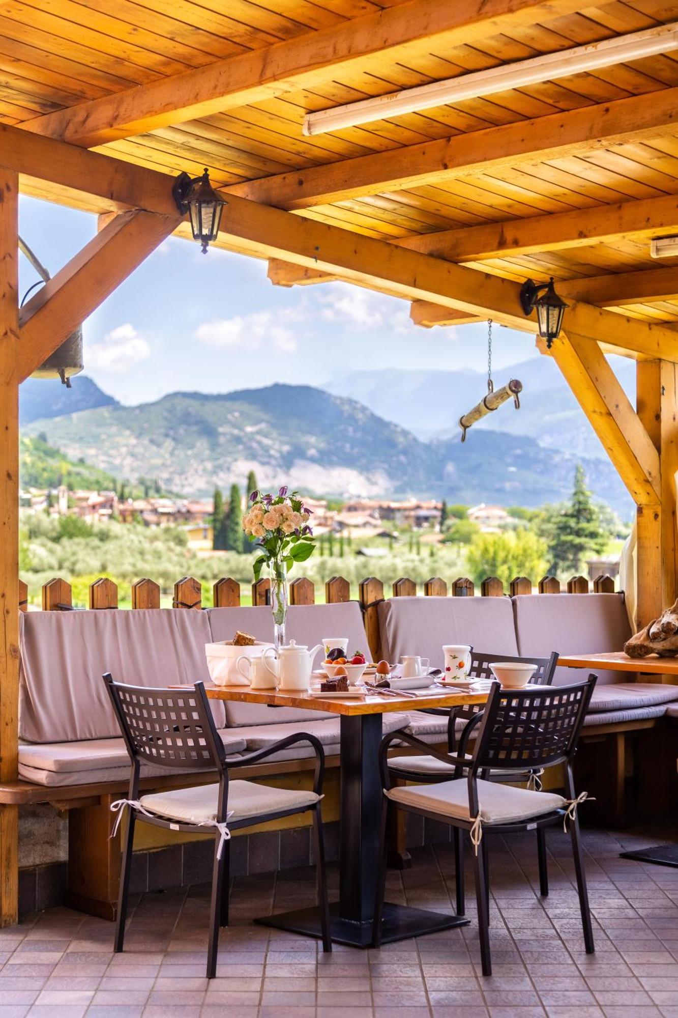 Agritur Eden Marone Villa Riva del Garda Bagian luar foto