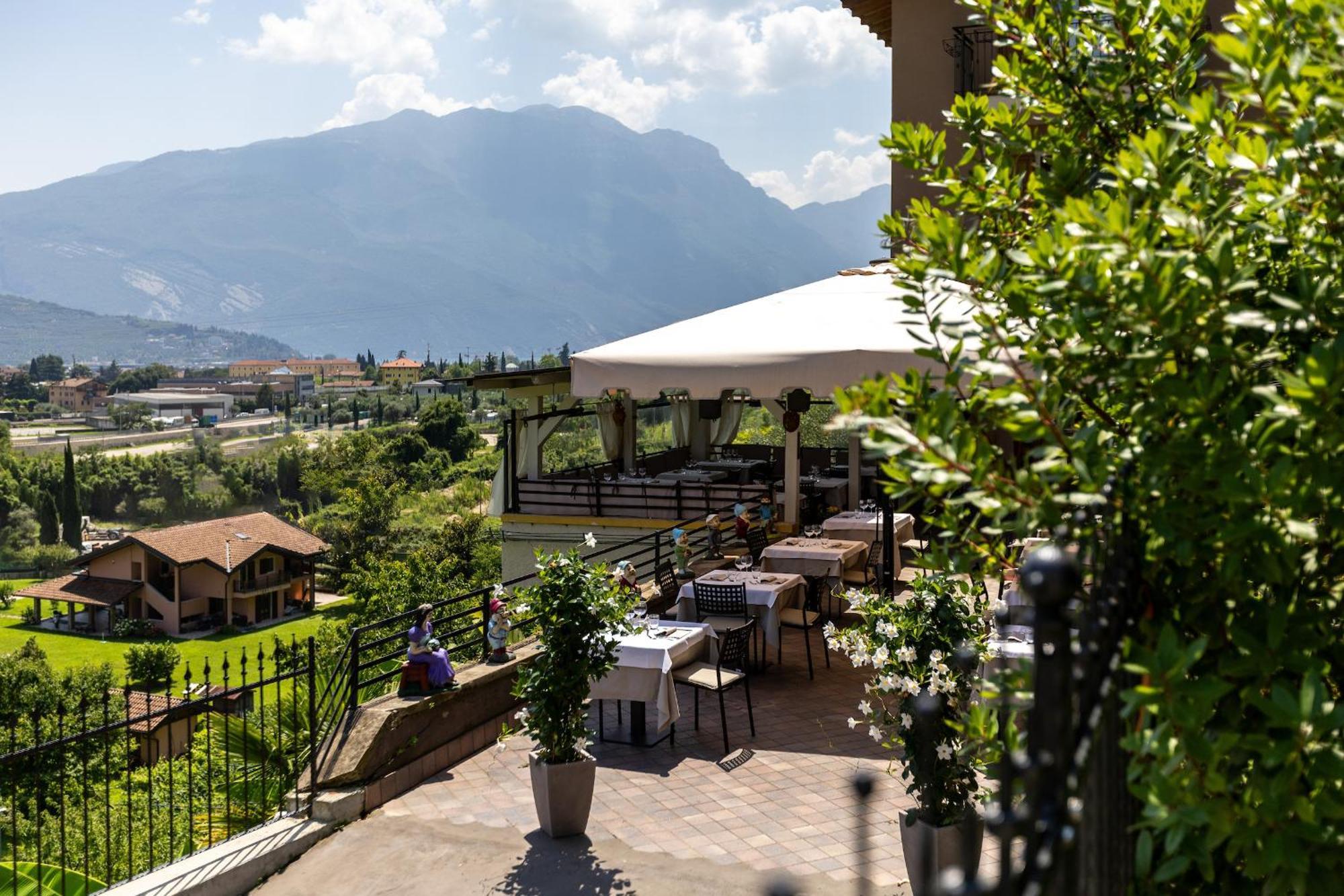 Agritur Eden Marone Villa Riva del Garda Bagian luar foto
